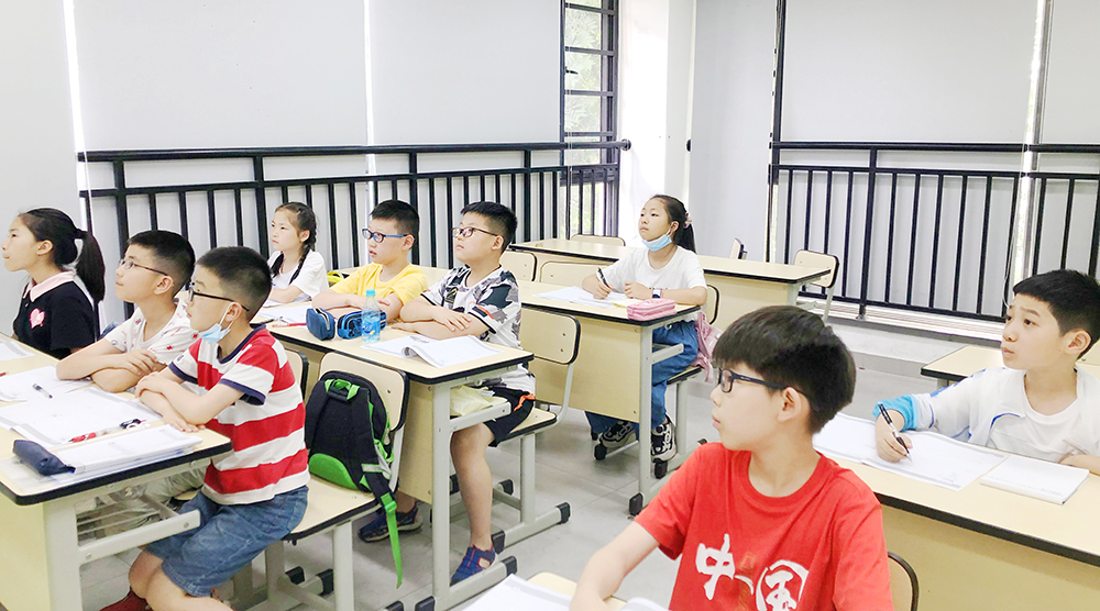 暑假開課現(xiàn)場直擊｜不負(fù)青春，勤學(xué)奮進(jìn)，你努力的樣子真好看